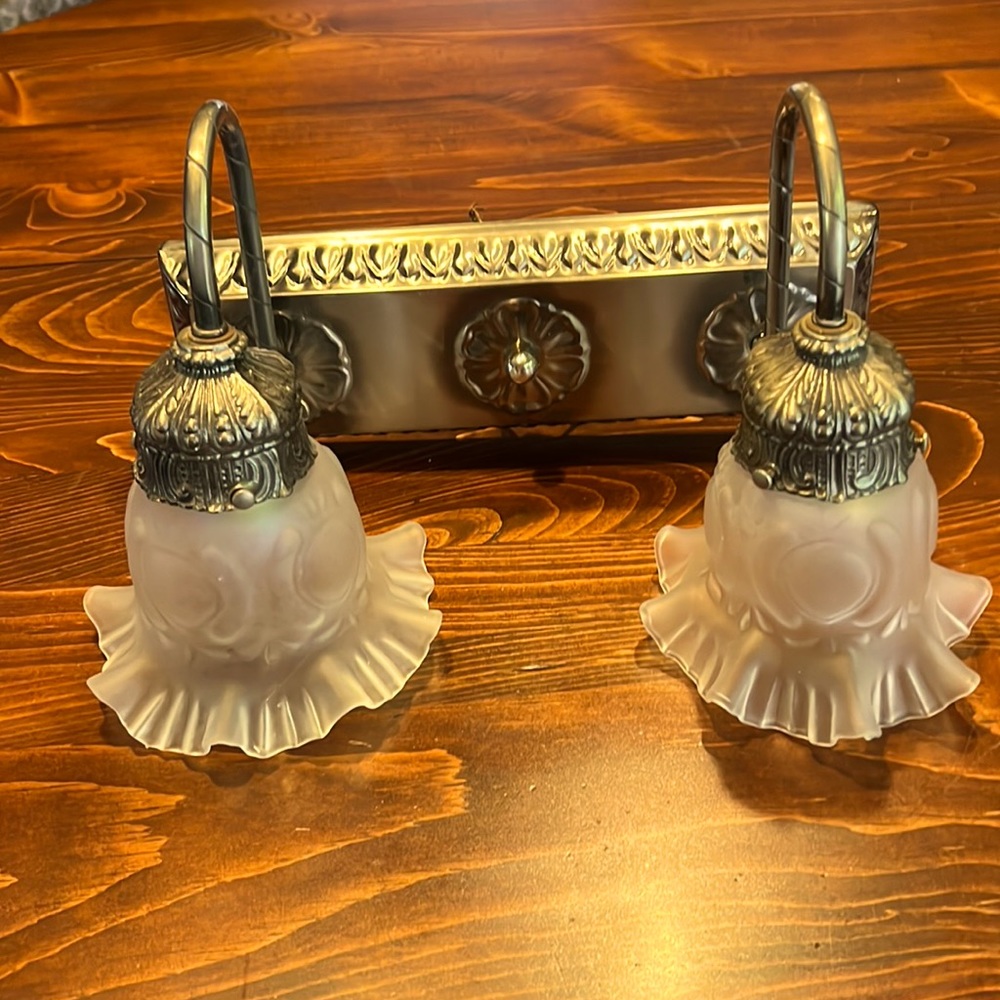 Vintage styled vanity light